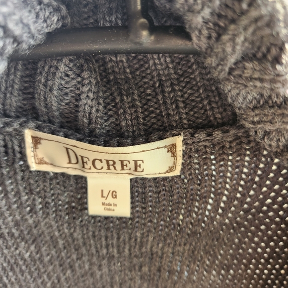Decree Sweater Size Lg - Picture 2 of 4